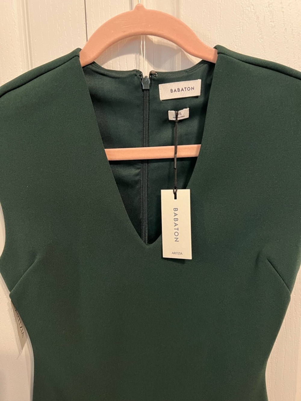 Babaton NWT Scarabee Dark Green/Scarab V-Neck Sheath Dress - Picture 4 of 7